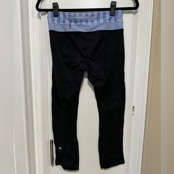 Lululemon size 4 leggings - Picture 2 of 2